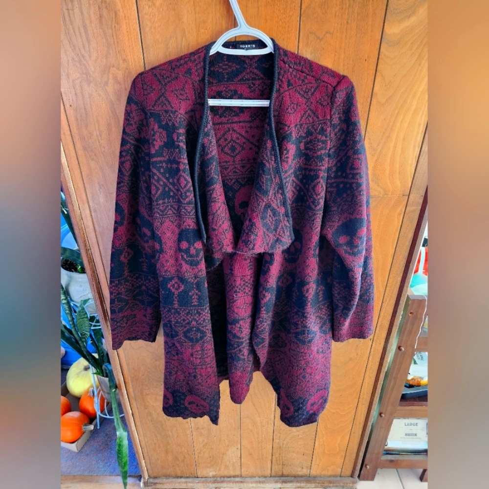 Torrid Cardigan, Skull motif, size 1